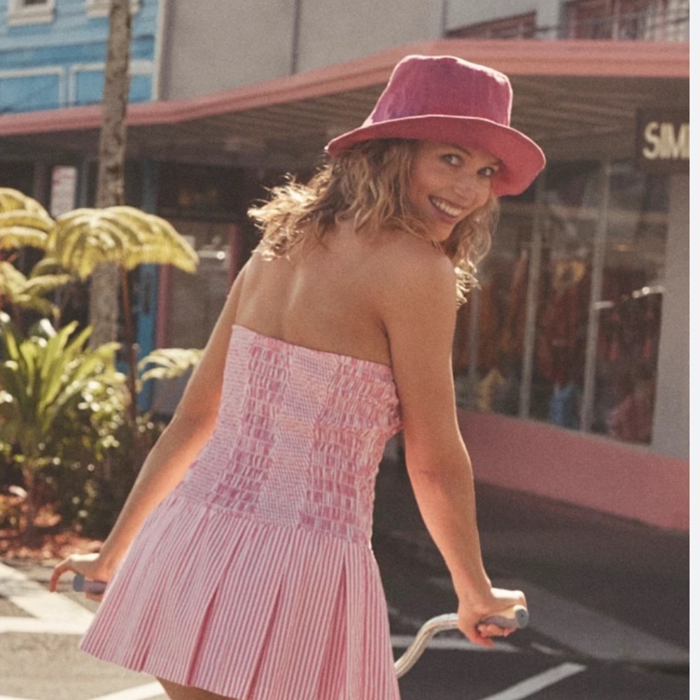 Giveaway Linen Bucket Hat